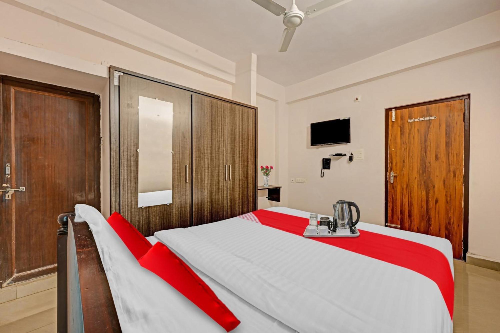 Hotel O Coastal Inn Luxury Service Apartments Kākināda Екстериор снимка