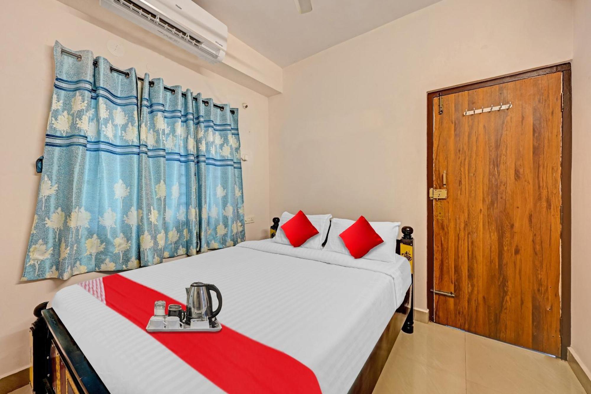 Hotel O Coastal Inn Luxury Service Apartments Kākināda Екстериор снимка